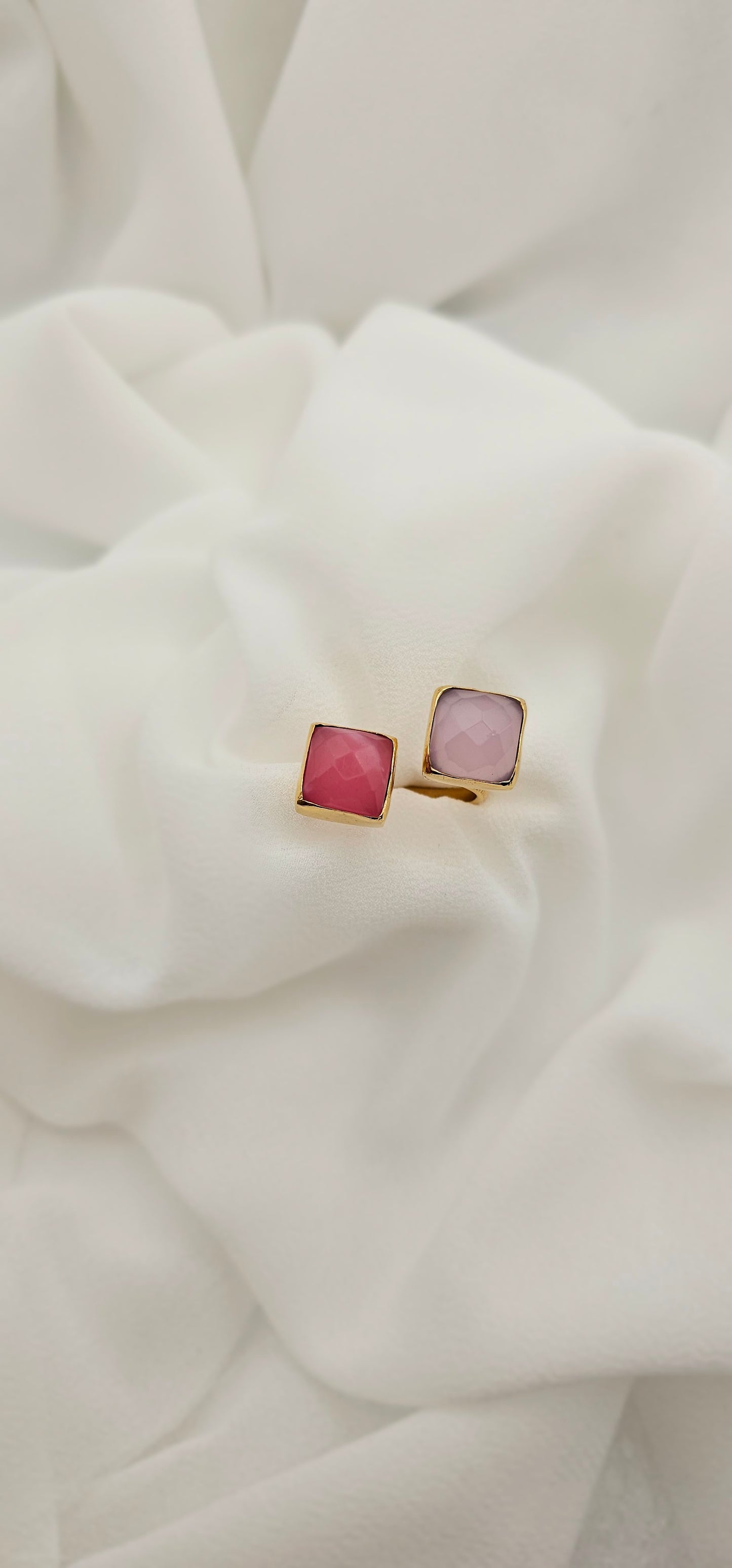 Dual Cushion Floral Ring