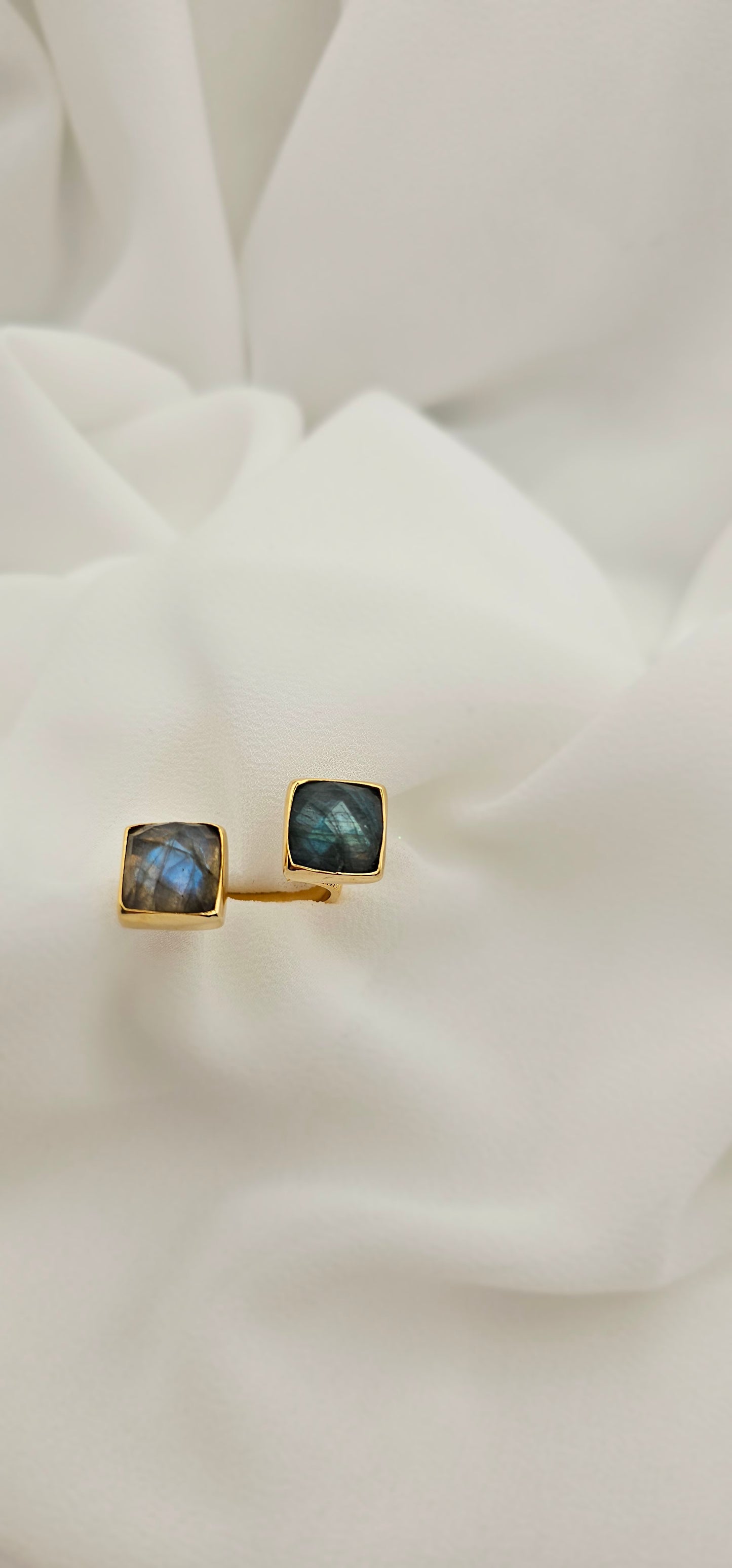 Dual Cushion Midnight ring