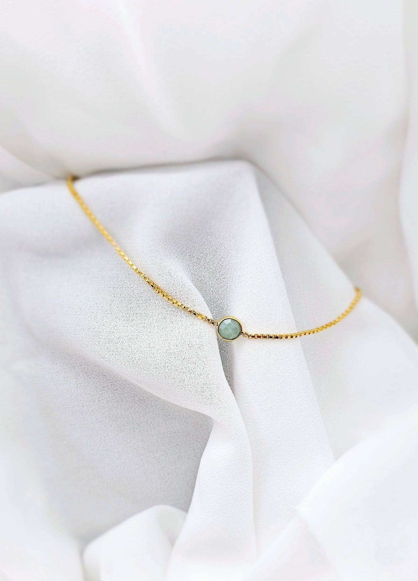 Single Jade Gem Bracelet